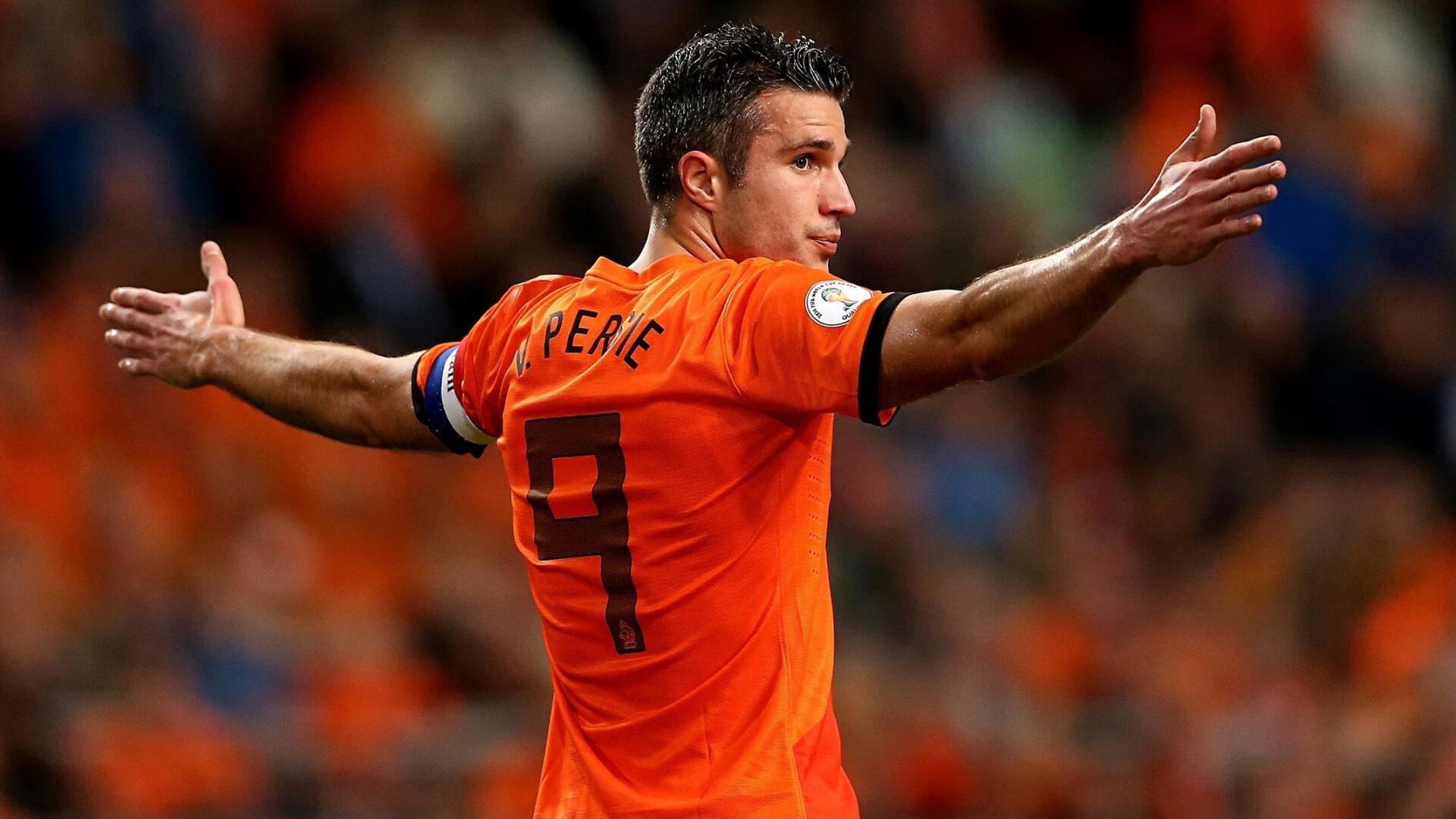 朱婷鼓励队友突破自我迎接挑战，朱婷带队出发